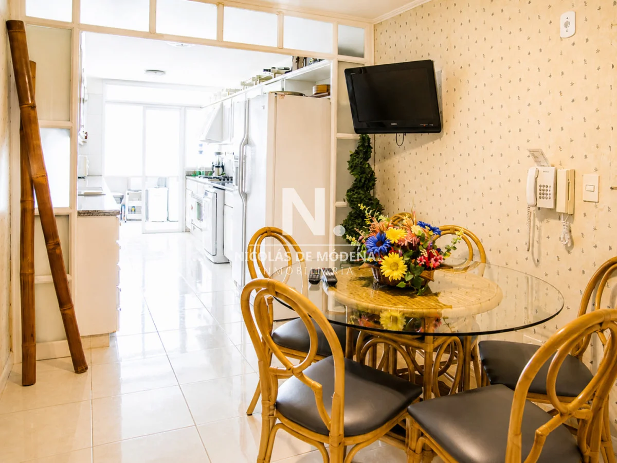 Apartamento en Playa Mansa, propiedad 23535 -Imagen 12