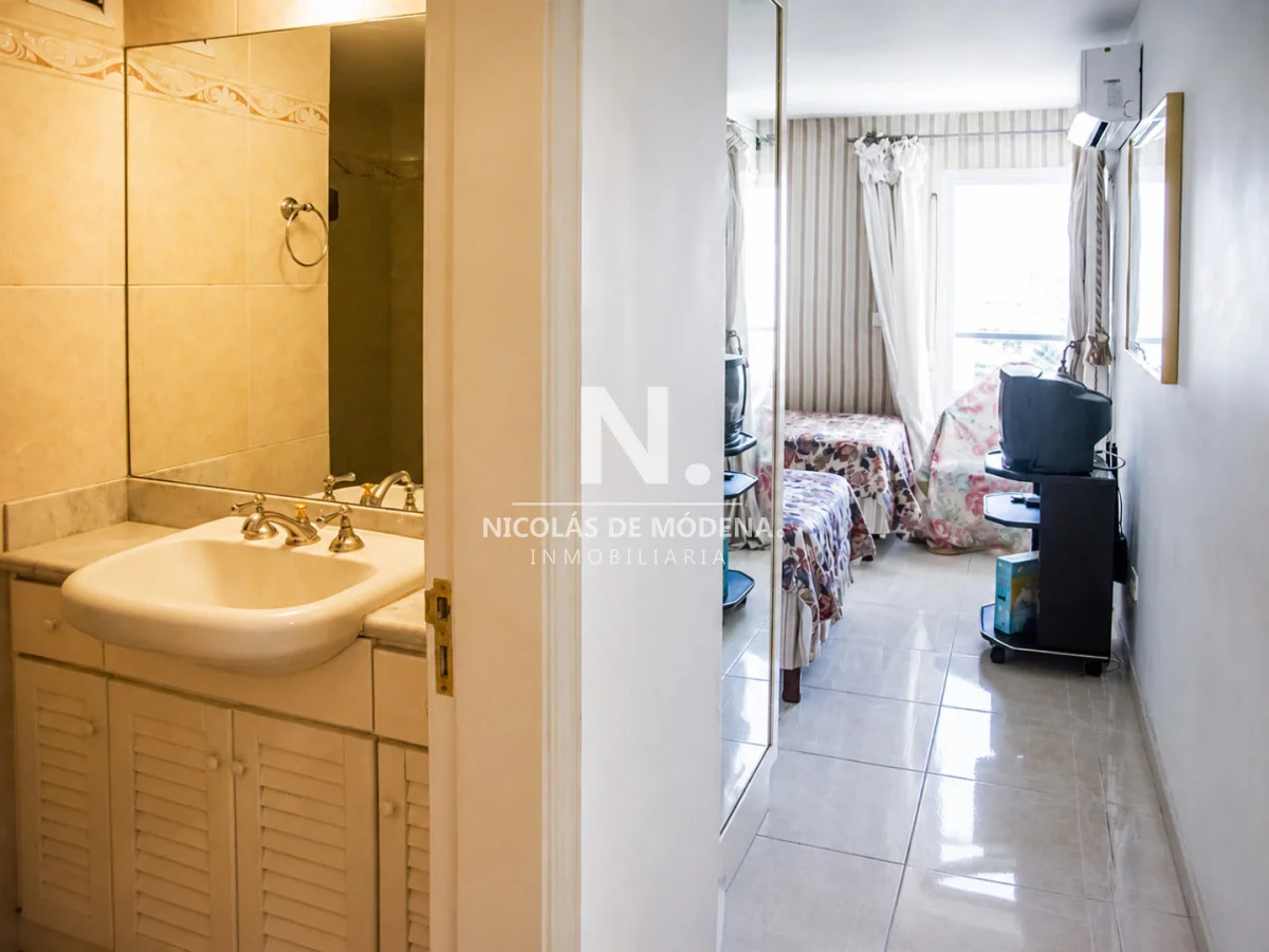 Apartamento en Playa Mansa, propiedad 23535 -Imagen 17