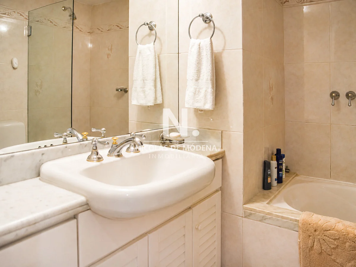 Apartamento en Playa Mansa, propiedad 23535 -Imagen 21