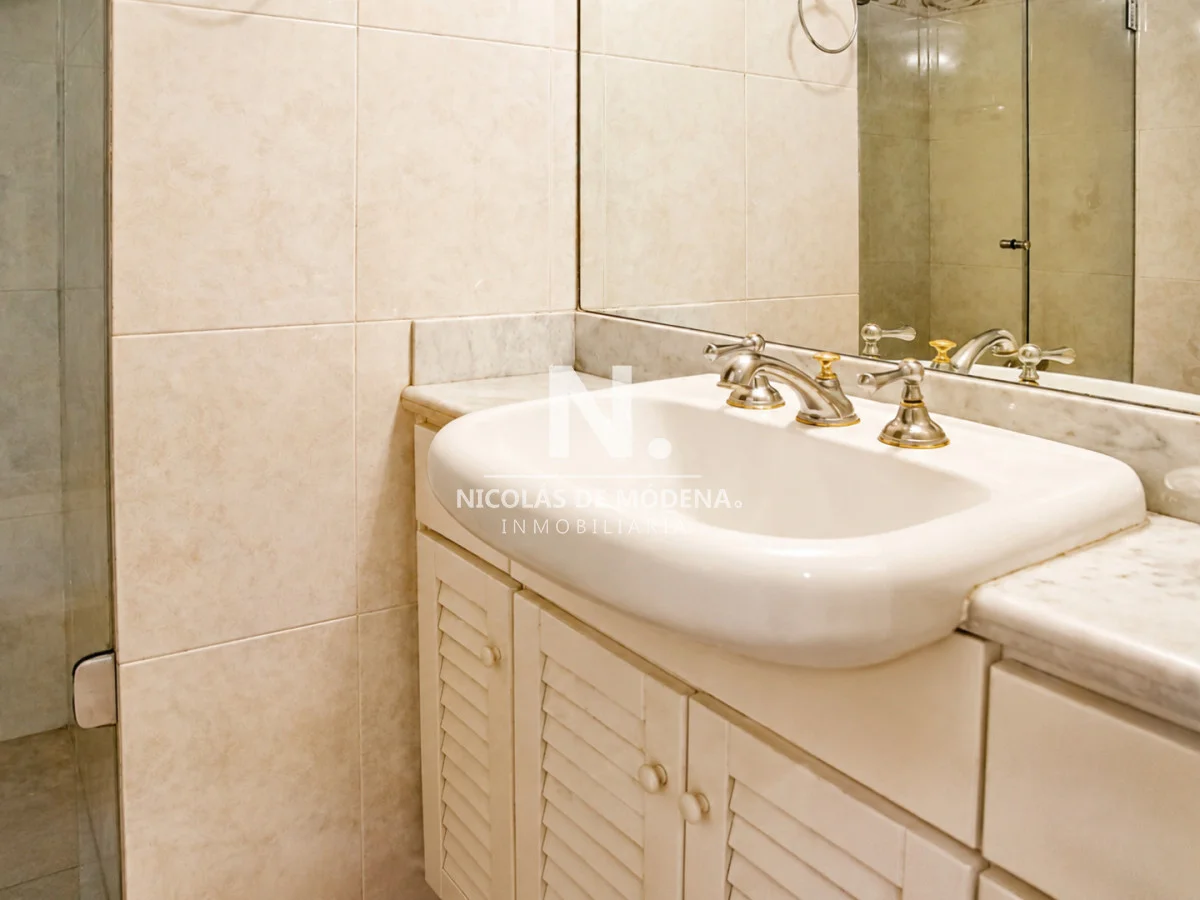 Apartamento en Playa Mansa, propiedad 23535 -Imagen 23
