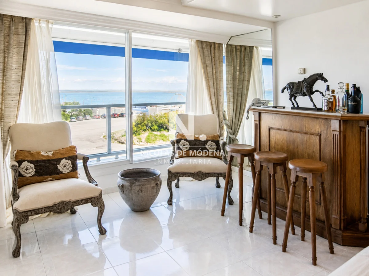 Apartamento en Playa Mansa, propiedad 23535 -Imagen 4