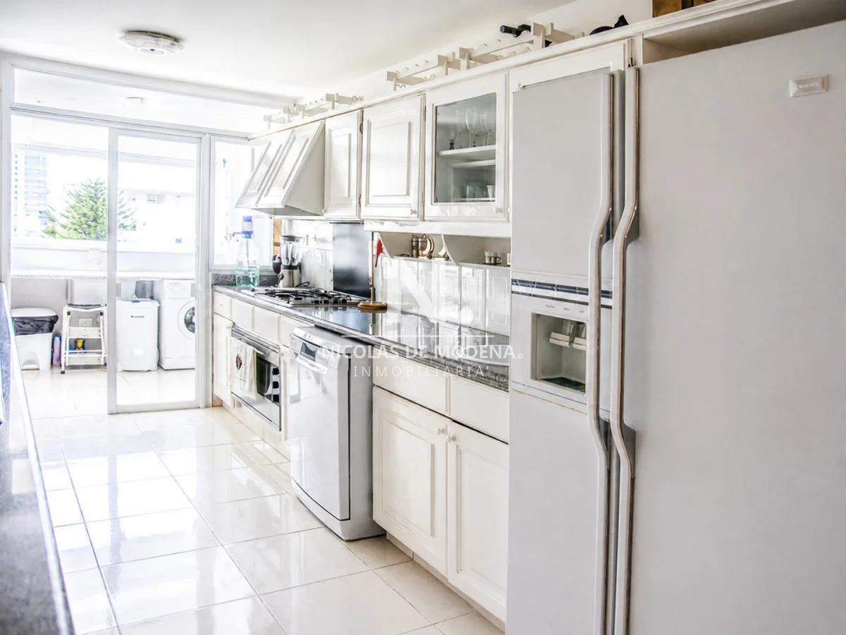 Apartamento en Playa Mansa, propiedad 23535 -Imagen 10