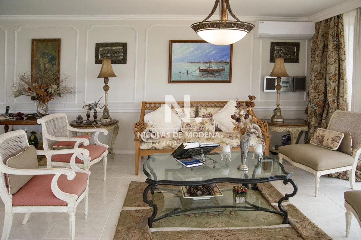 Apartamento en Playa Mansa, propiedad 23951 -Imagen 2