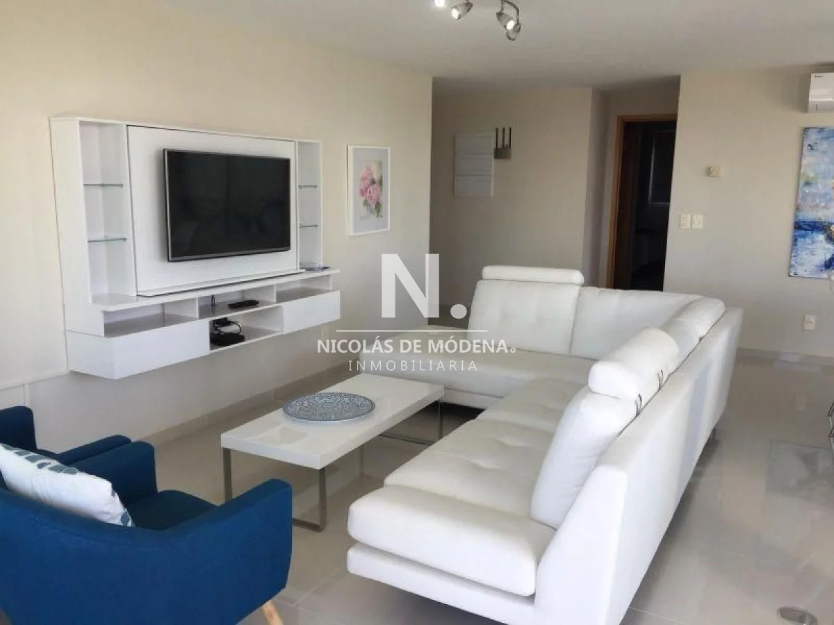 Apartamento en Playa Mansa, propiedad 24469 -Imagen 1