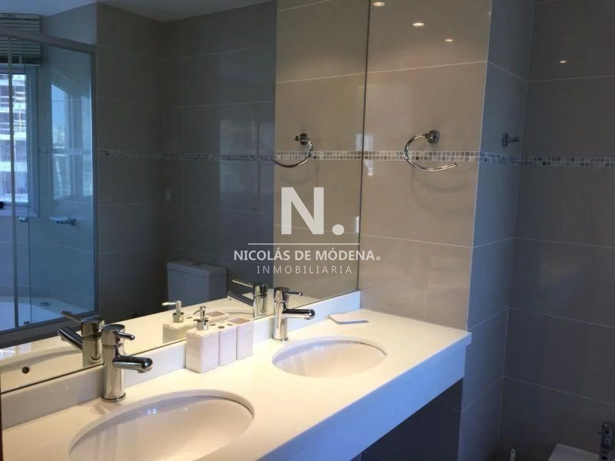Apartamento en Playa Mansa, propiedad 24469 -Imagen 17