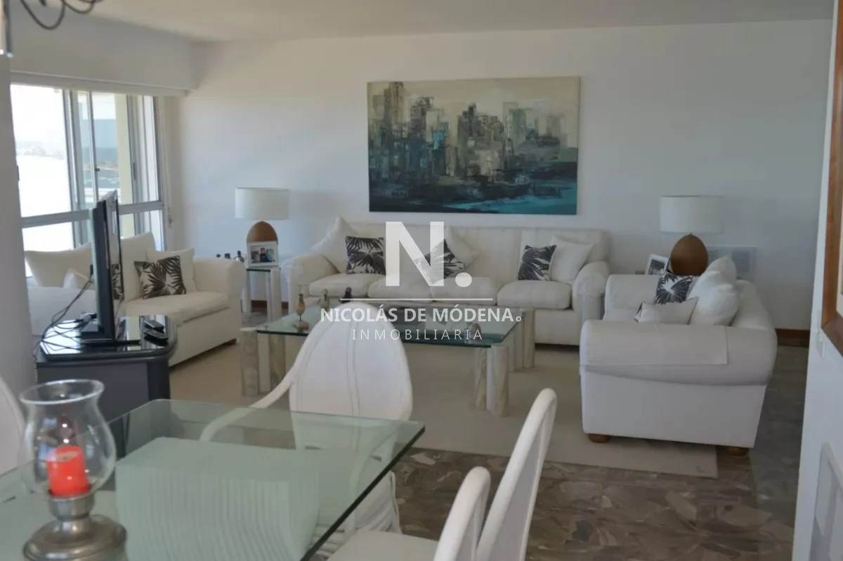 Apartamento en Playa Mansa, propiedad 24477 -Imagen 3