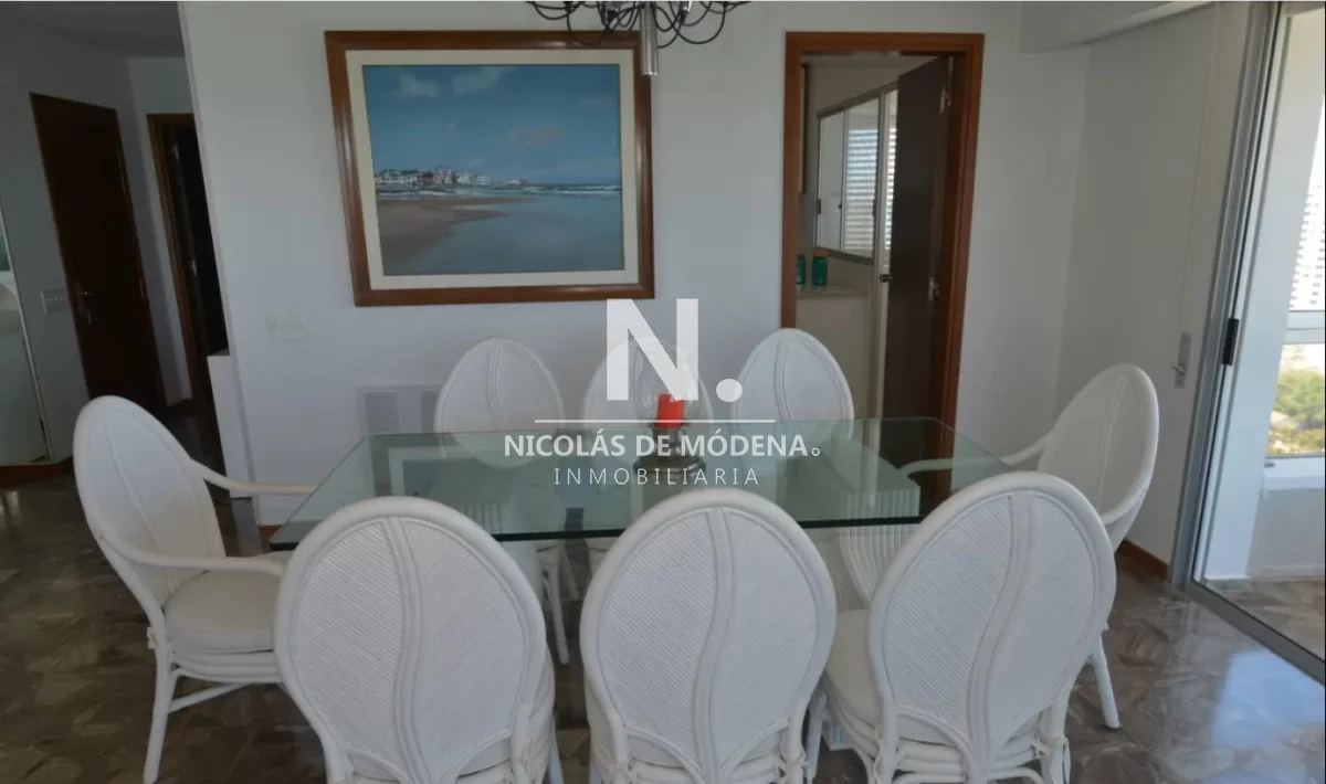 Apartamento en Playa Mansa, propiedad 24477 -Imagen 6