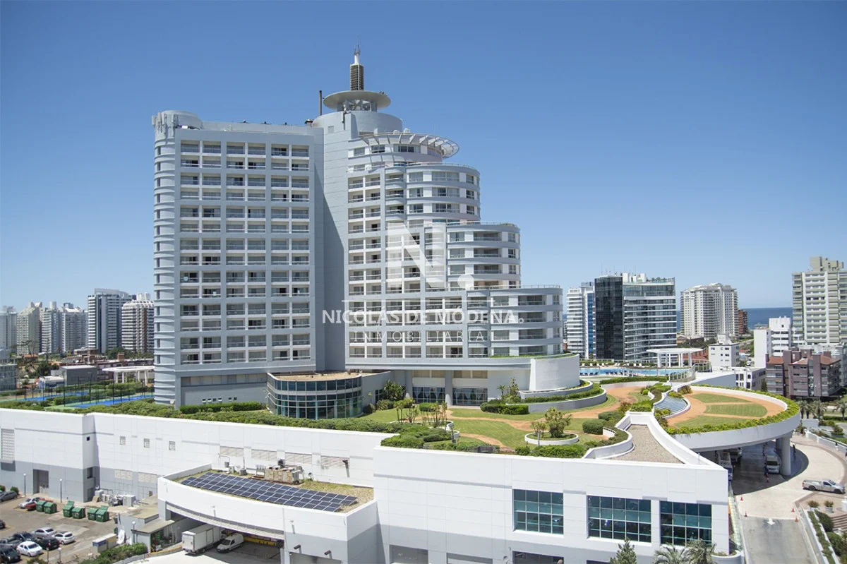 Apartamento en Playa Mansa, propiedad 27378 -Imagen 17