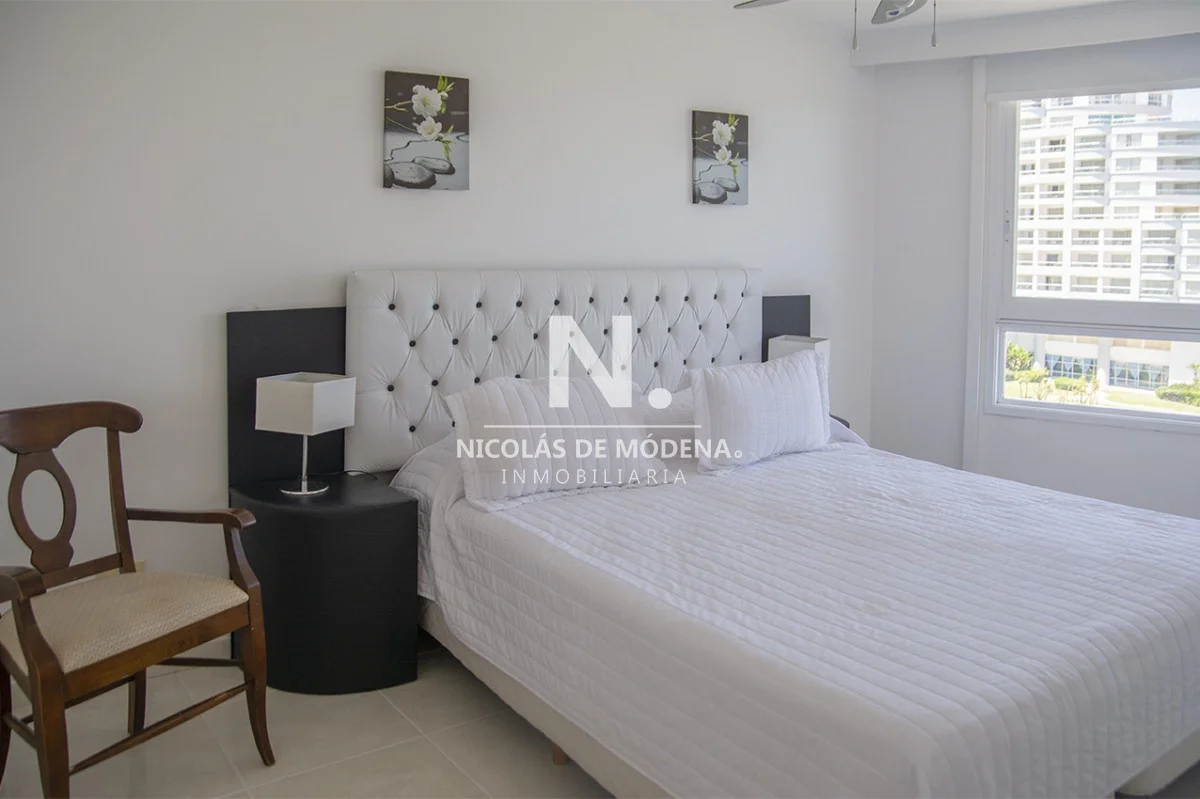 Apartamento en Playa Mansa, propiedad 27378 -Imagen 20