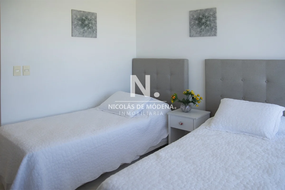 Apartamento en Playa Mansa, propiedad 27378 -Imagen 25