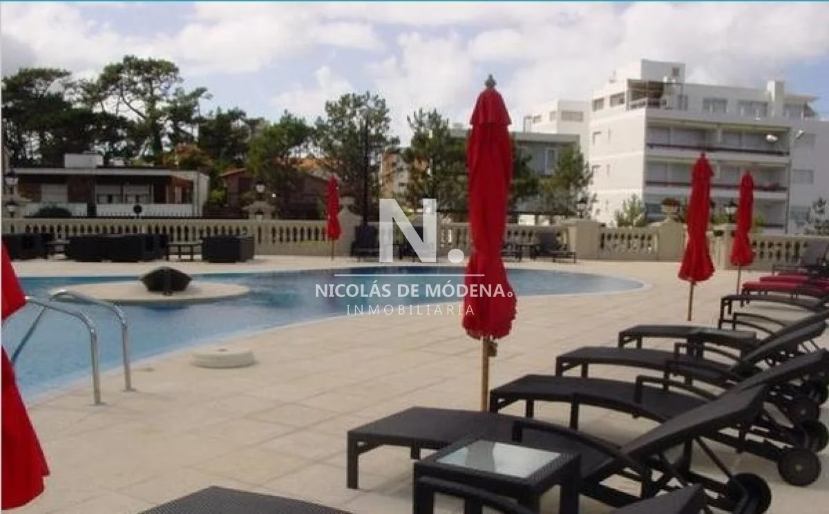 Apartamento en Playa Mansa, propiedad 28041 -Imagen 8