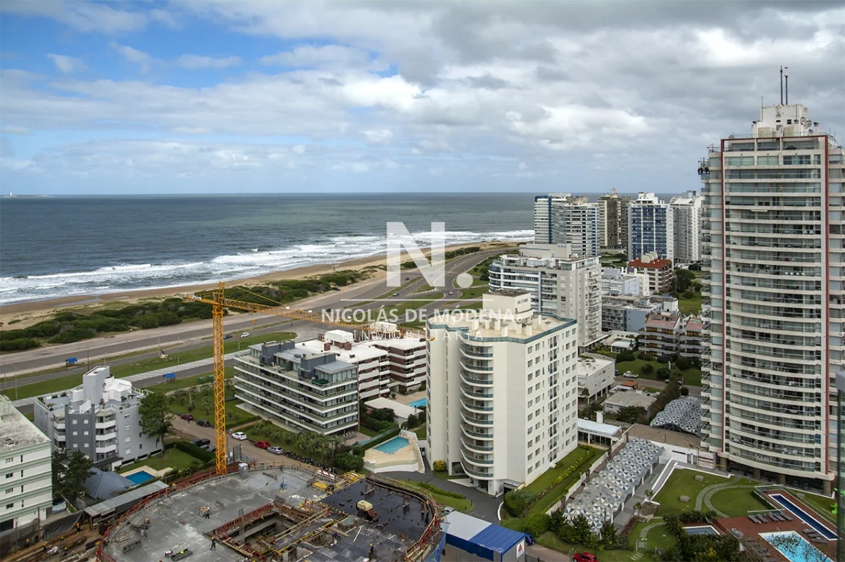 Apartamento en Playa Brava, propiedad 28076 -Imagen 1