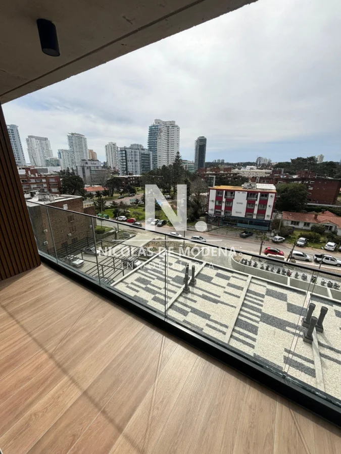 Apartamento en Av. Chiverta, propiedad 296598 -Imagen 1