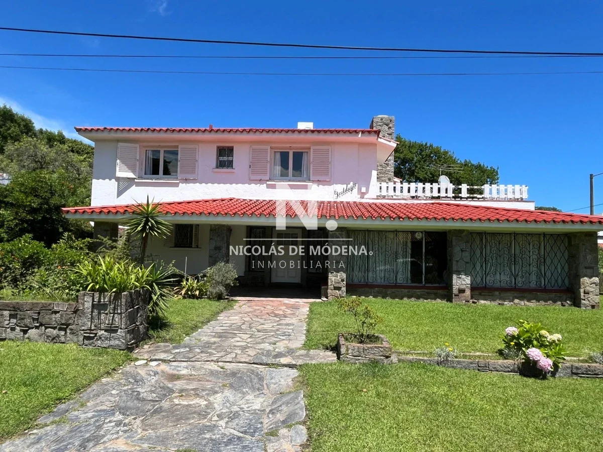 Casa en Playa Mansa, propiedad 297096 -Imagen 1