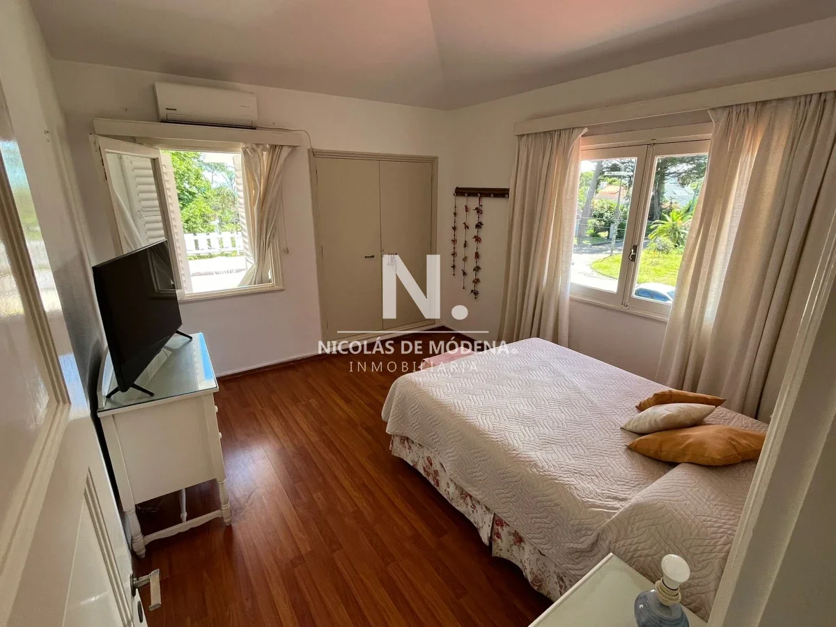 Casa en Playa Mansa, propiedad 297096 -Imagen 11