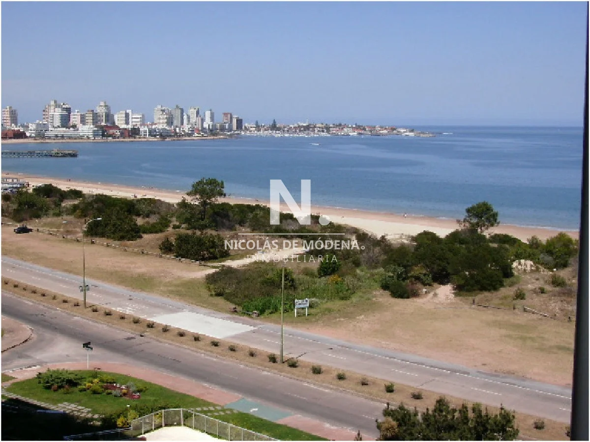 Apartamento en Playa Mansa, propiedad 36447 -Imagen 23