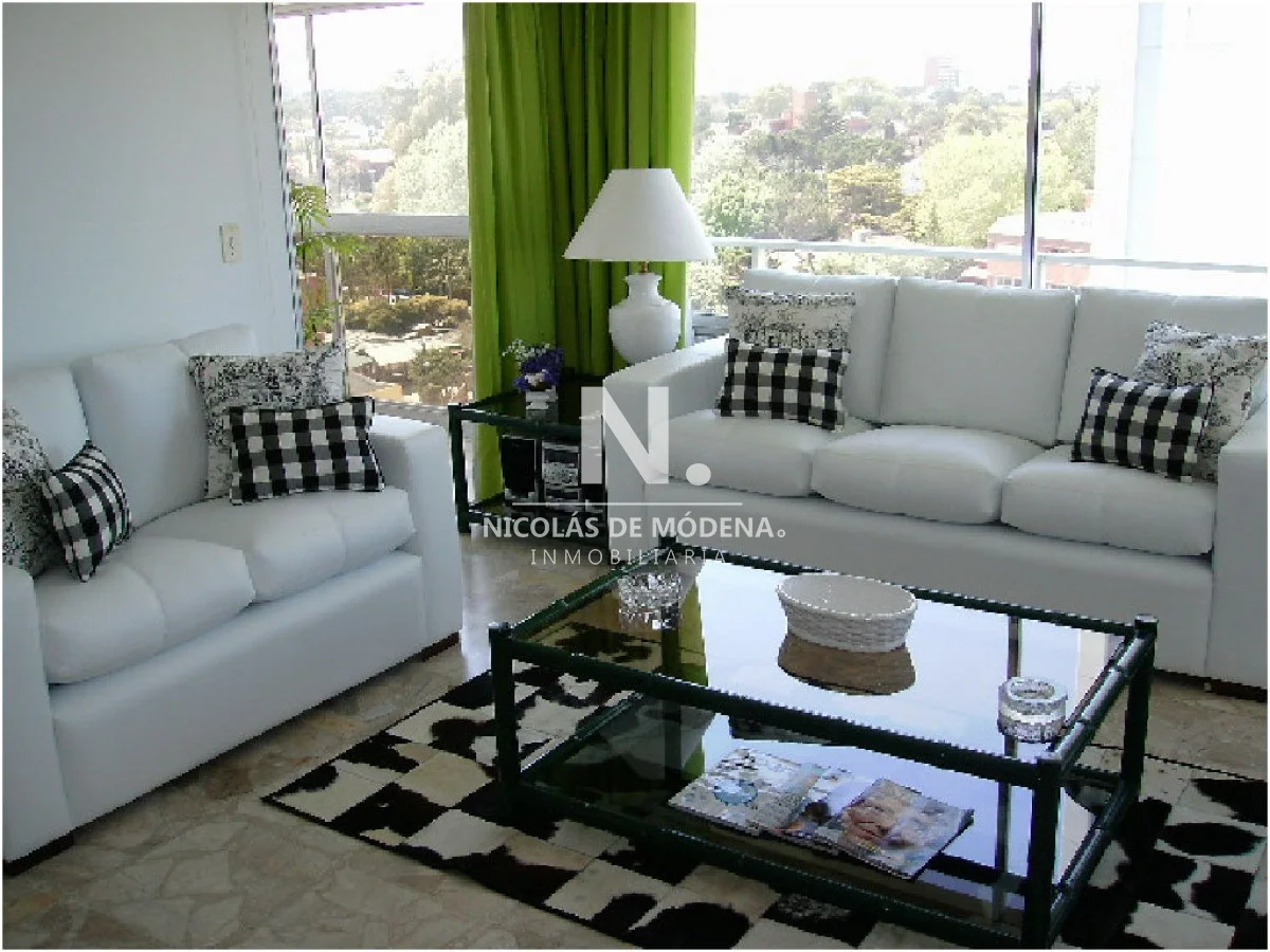 Apartamento en Playa Mansa, propiedad 36447 -Imagen 4