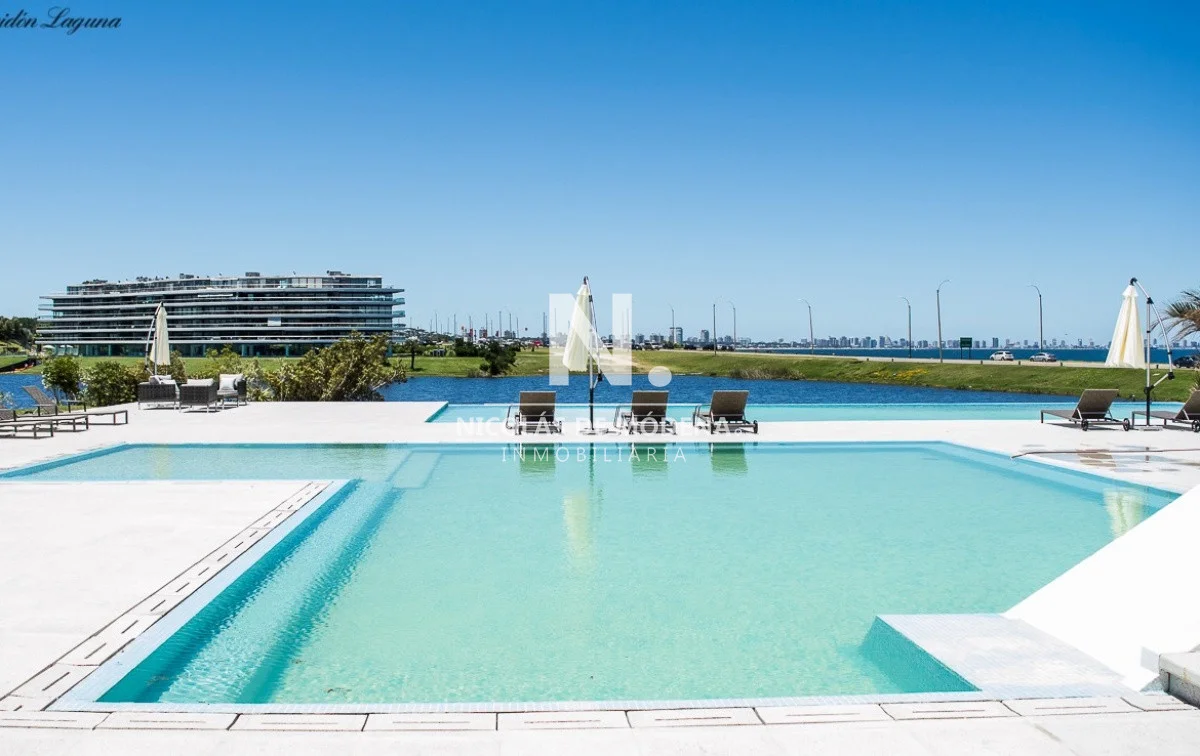 Apartamento en Playa Mansa, propiedad 40263 -Imagen 13