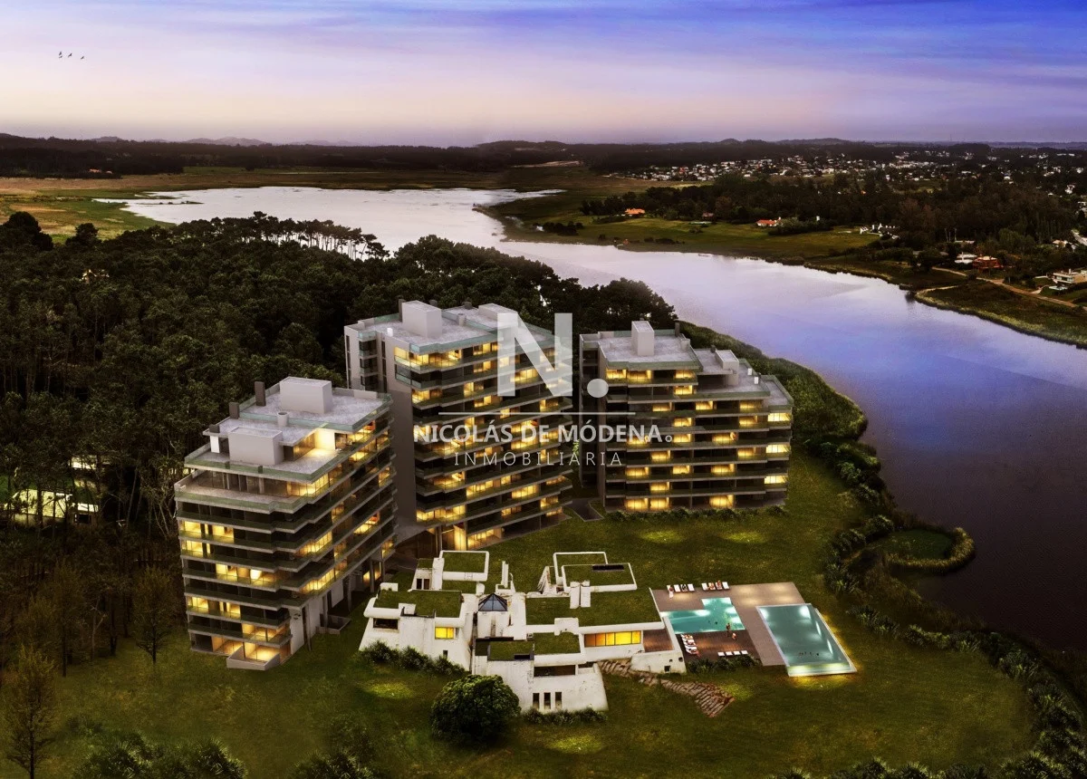 Apartamento en Playa Mansa, propiedad 40263 -Imagen 3