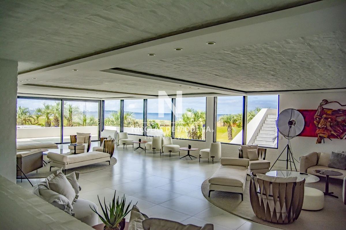 Apartamento en Playa Mansa, propiedad 40263 -Imagen 24