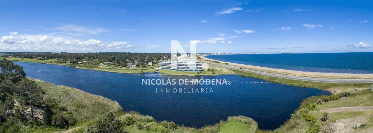 Apartamento en Playa Mansa, propiedad 40263 -Imagen 25