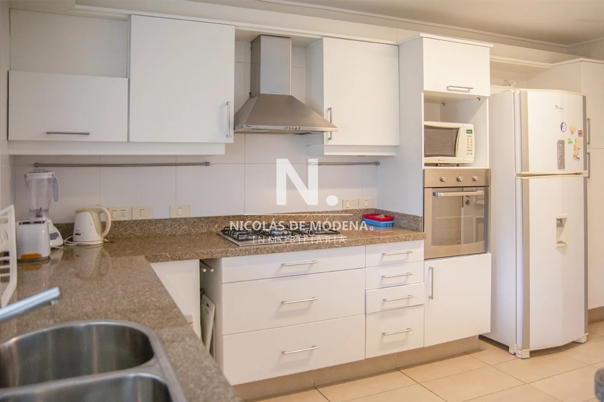 Apartamento en Playa Mansa, propiedad 40742 -Imagen 13