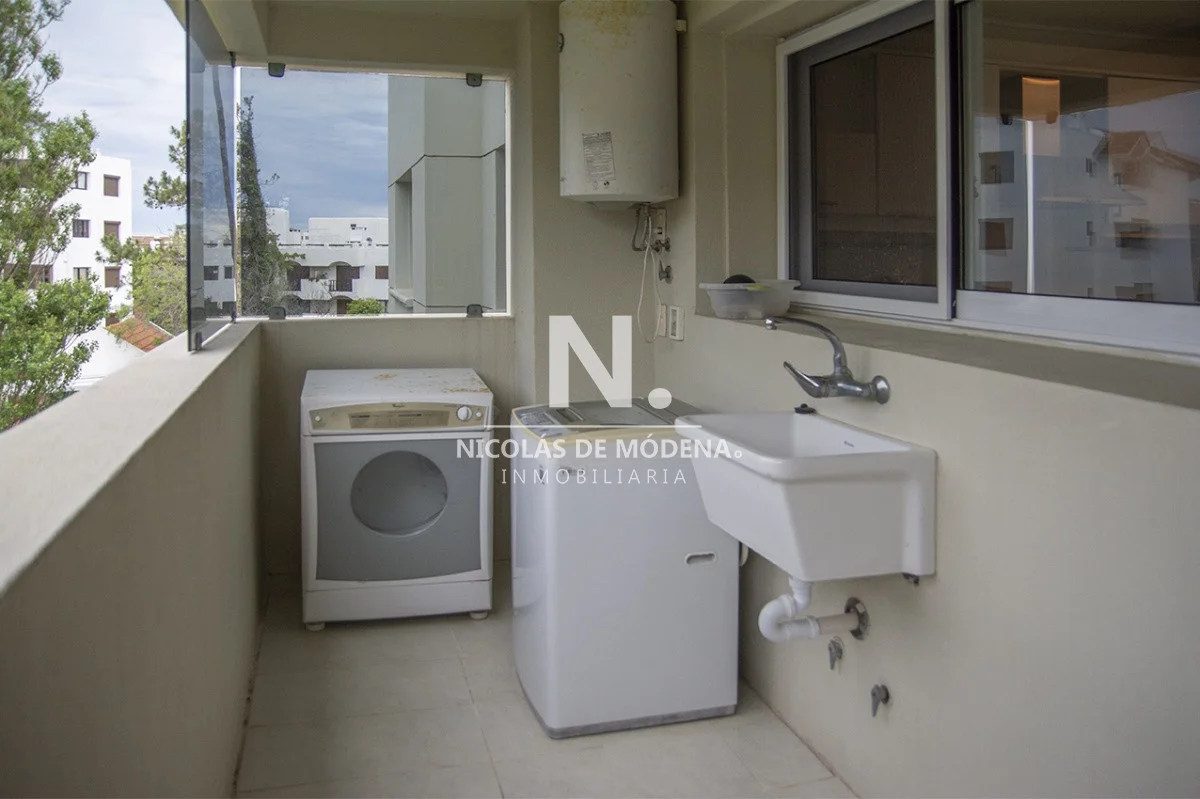Apartamento en Playa Mansa, propiedad 40742 -Imagen 14