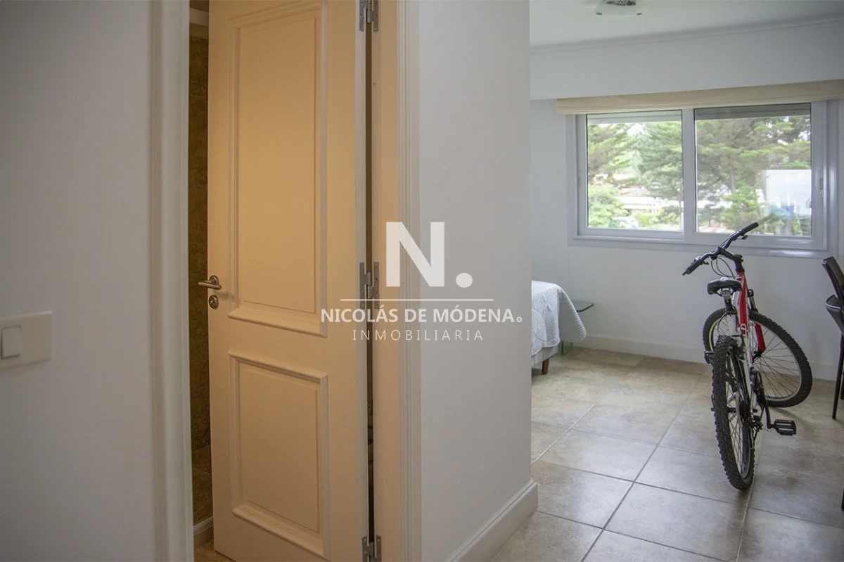 Apartamento en Playa Mansa, propiedad 40742 -Imagen 15