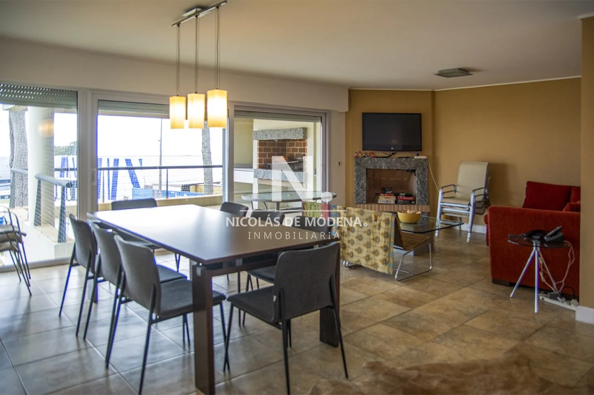 Apartamento en Playa Mansa, propiedad 40742 -Imagen 3