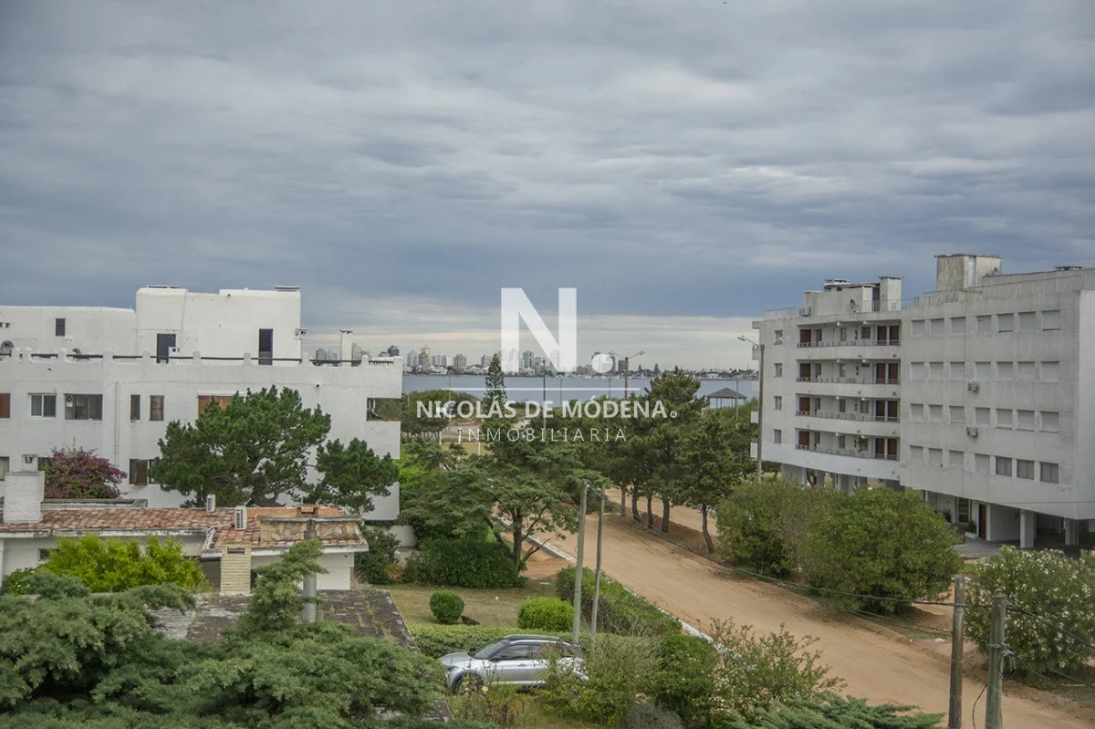 Apartamento en Playa Mansa, propiedad 40742 -Imagen 10