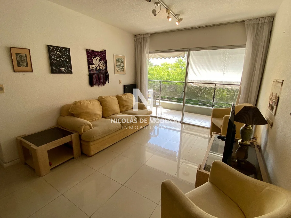 Apartamento en Playa Mansa, propiedad 41077 -Imagen 1