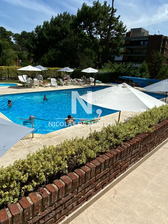 Apartamento en Playa Mansa, propiedad 41077 -Imagen 21