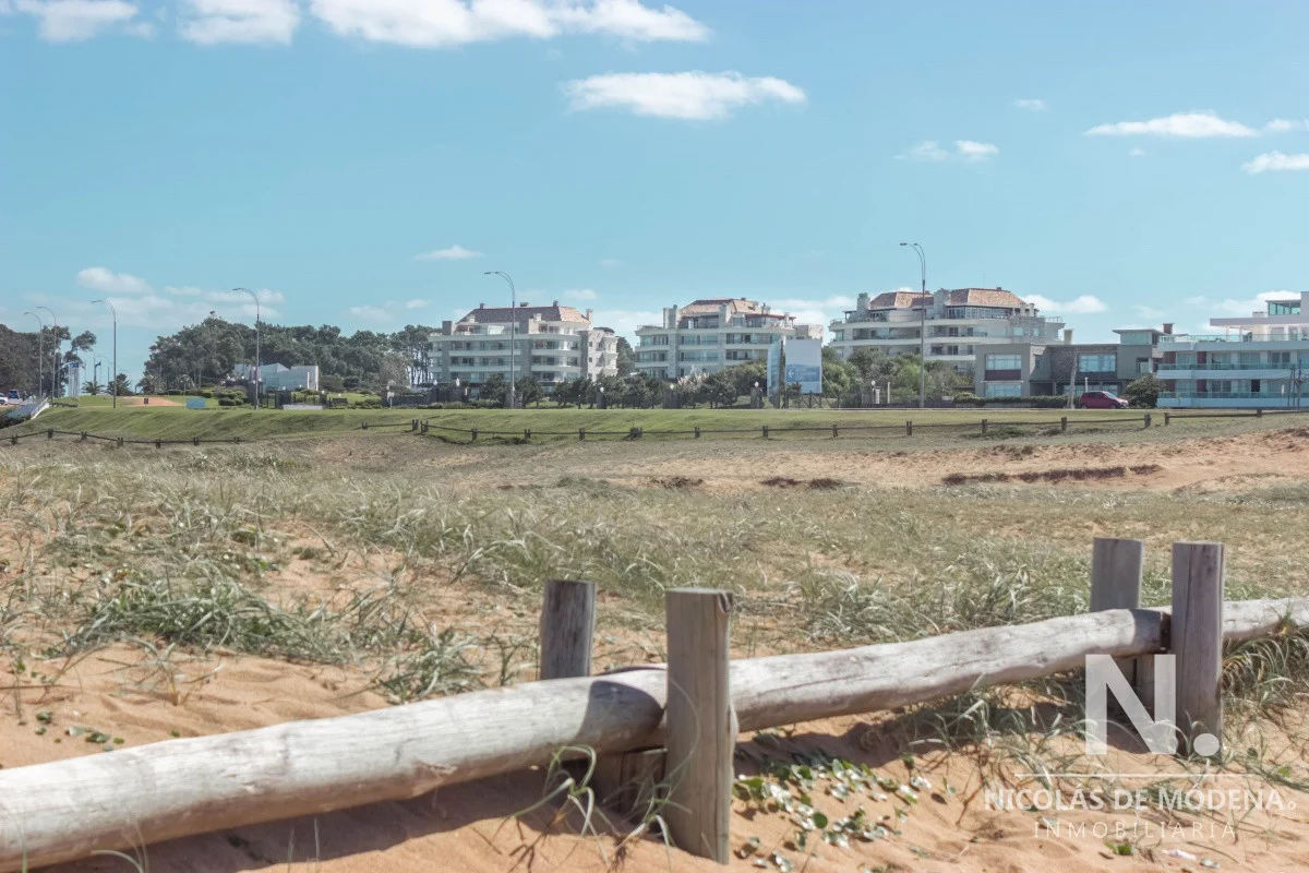 Terreno en Playa Mansa, propiedad 41115 -Imagen 1