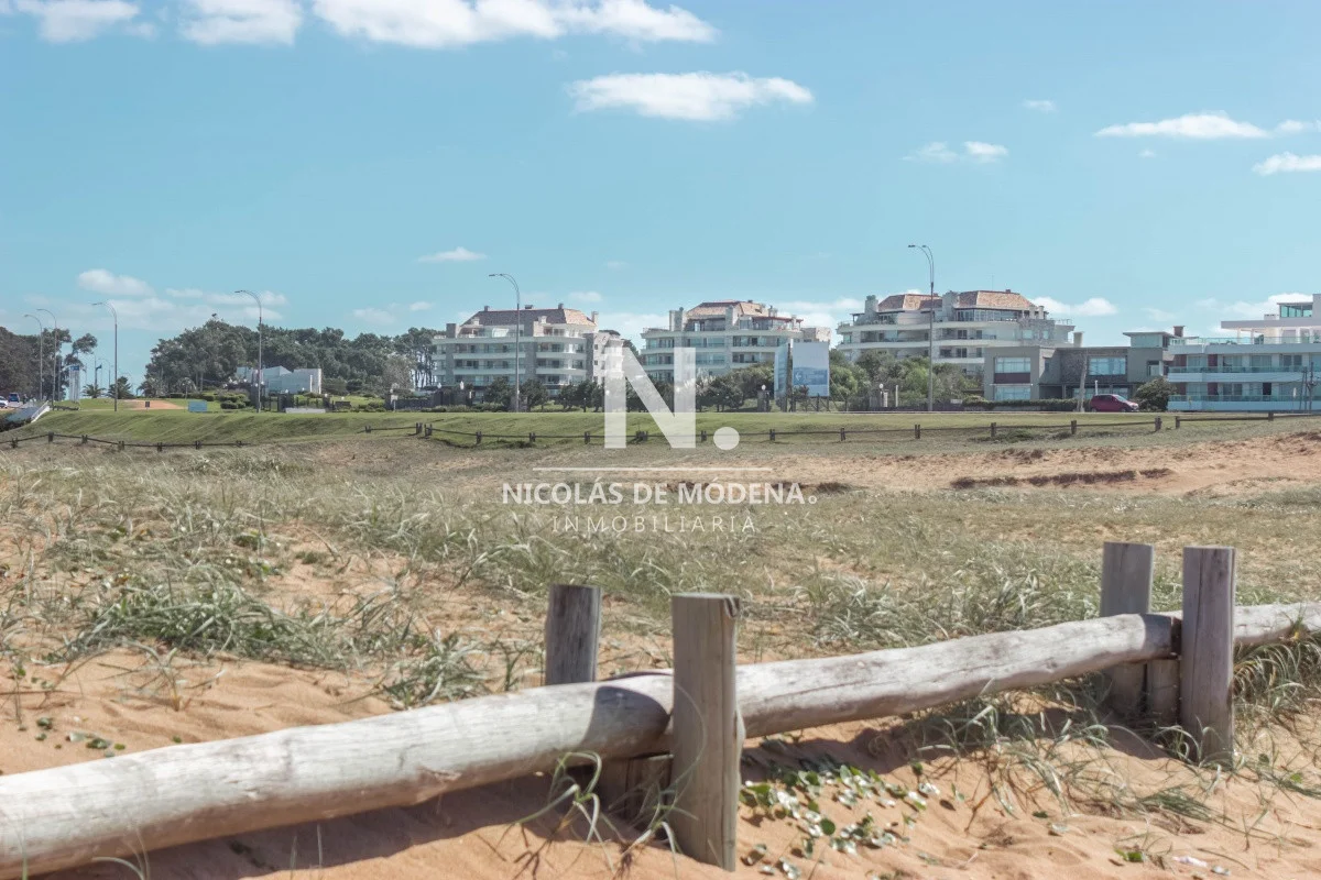 Terreno en Playa Mansa, propiedad 41117 -Imagen 1