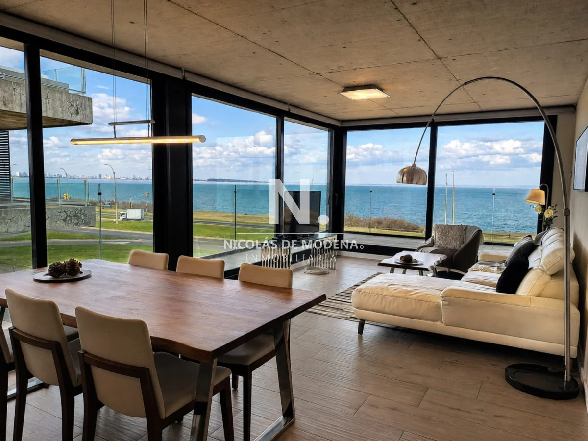 Apartamento en Playa Mansa, propiedad 61124 -Imagen 2