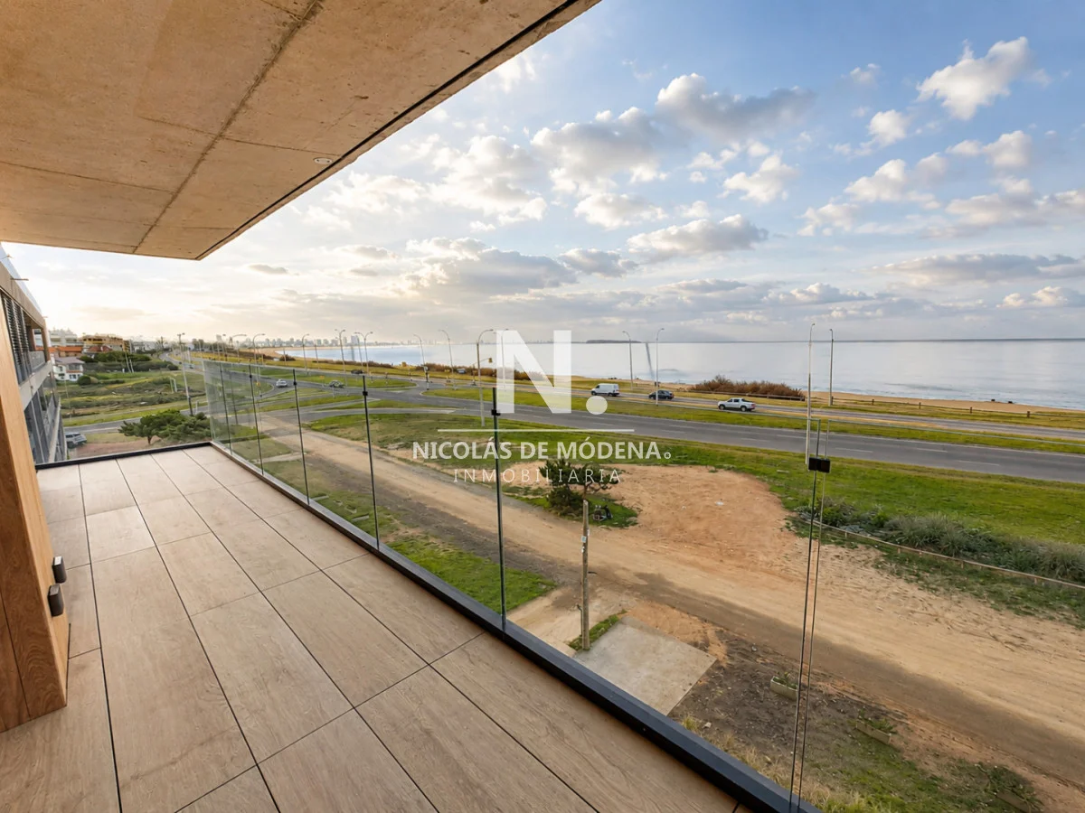 Apartamento en Playa Mansa, propiedad 61124 -Imagen 13