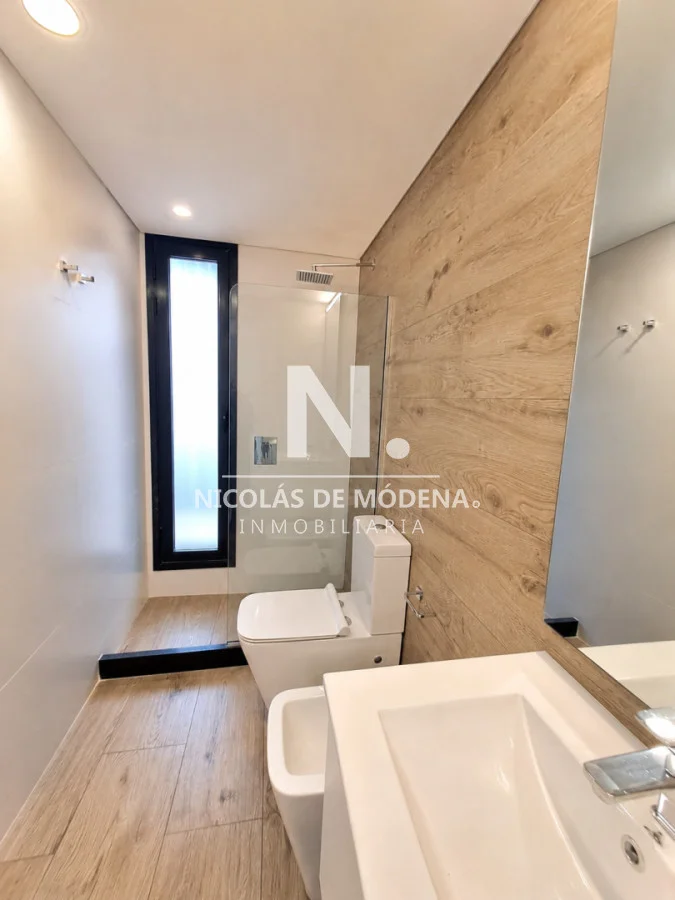 Apartamento en Playa Mansa, propiedad 61124 -Imagen 14