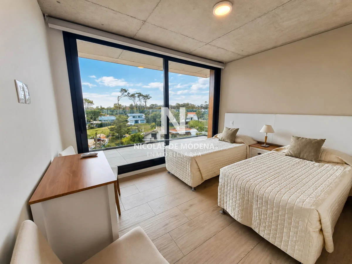 Apartamento en Playa Mansa, propiedad 61124 -Imagen 16
