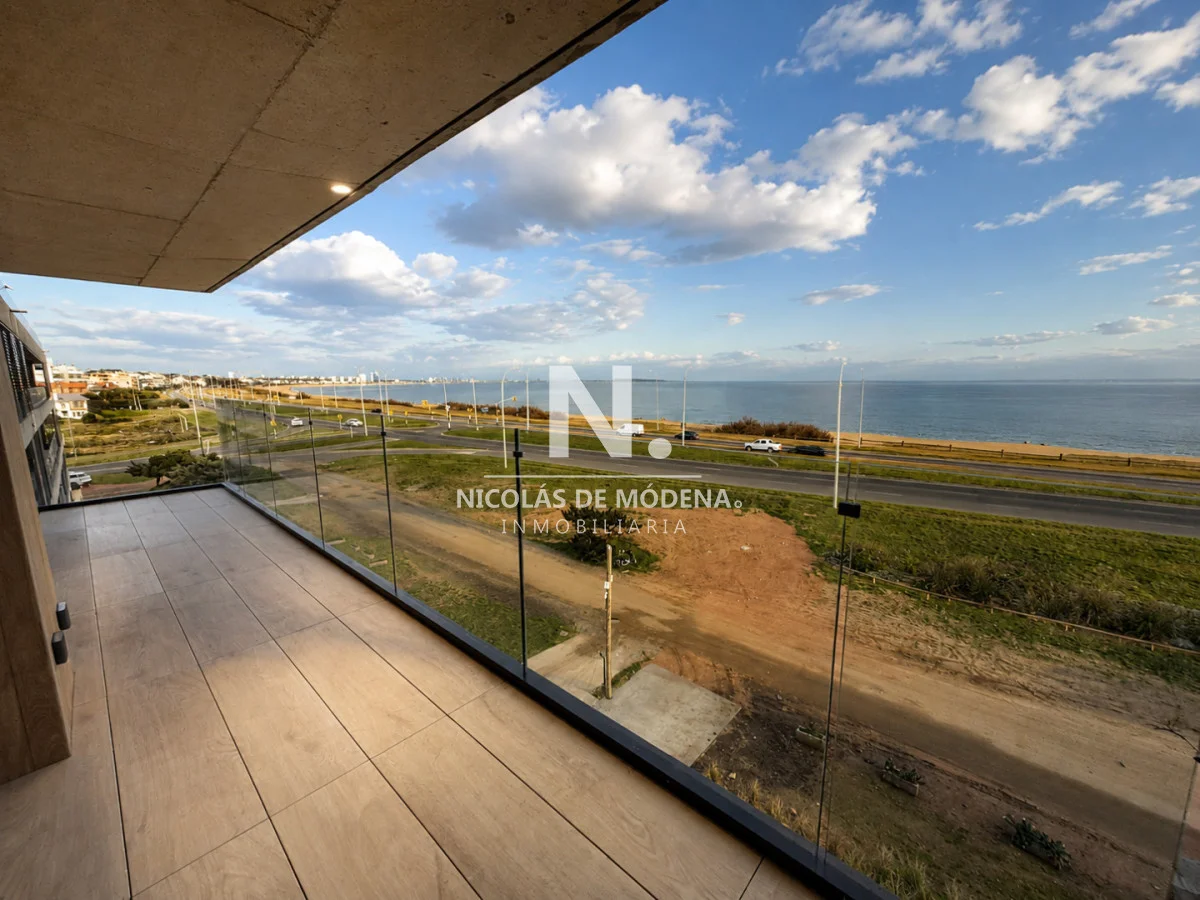 Apartamento en Playa Mansa, propiedad 61124 -Imagen 9