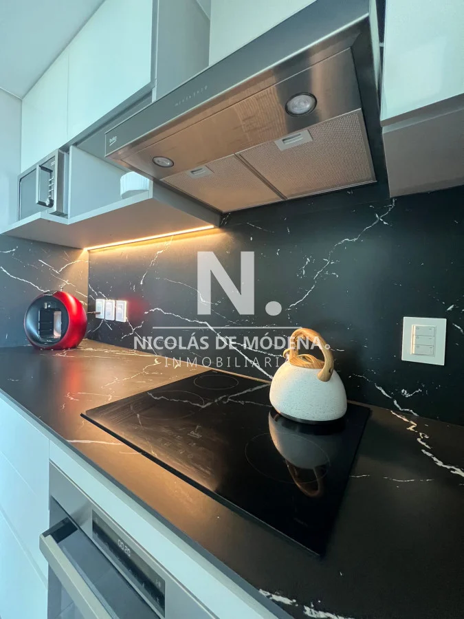 Apartamento en Playa Mansa, propiedad 66021 -Imagen 19