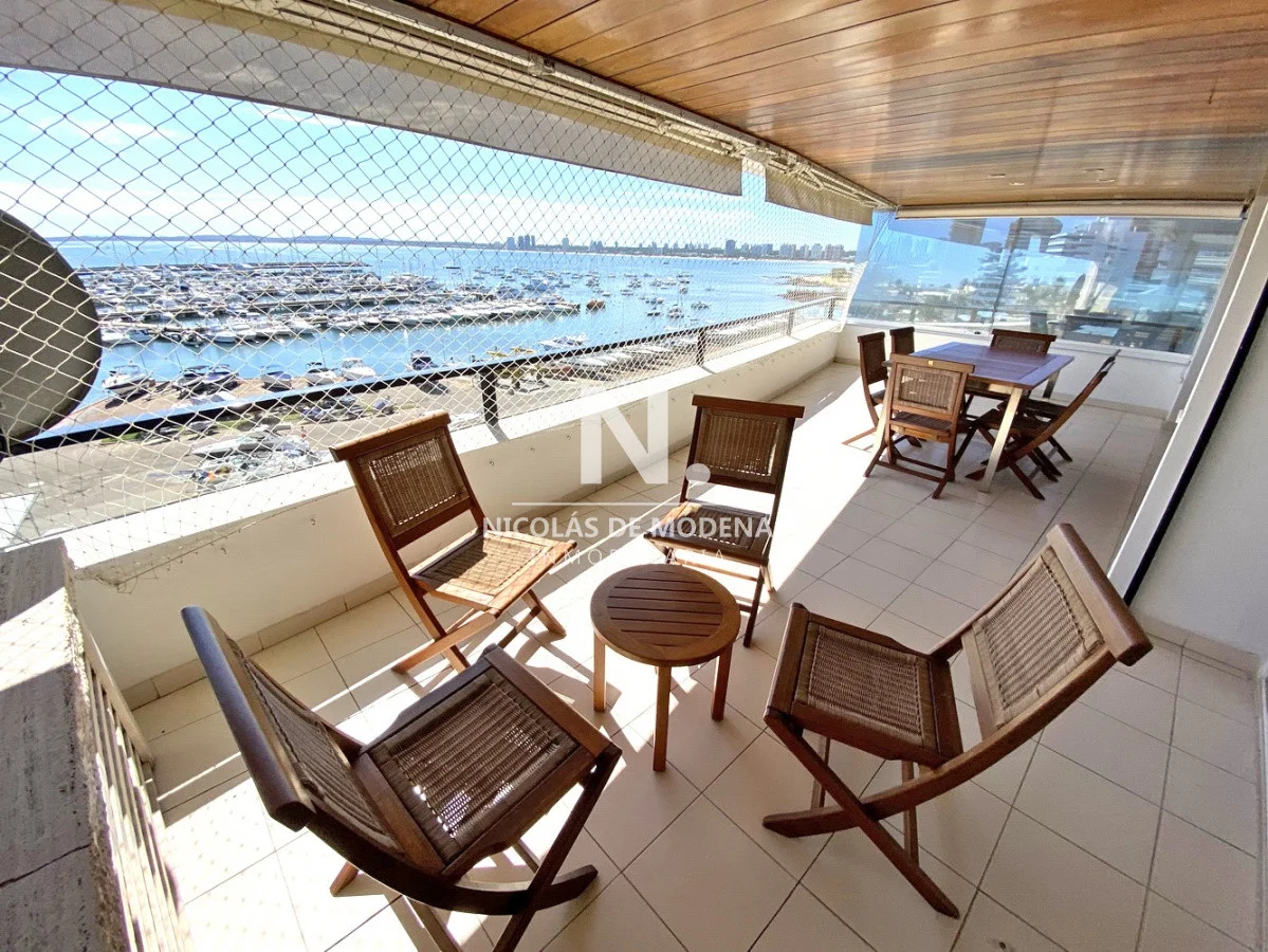 Apartamento en Puerto, propiedad 76280 -Imagen 1