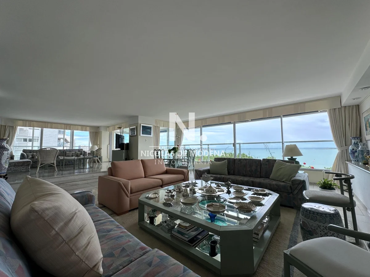 Apartamento en Playa Mansa, propiedad 98550 -Imagen 15