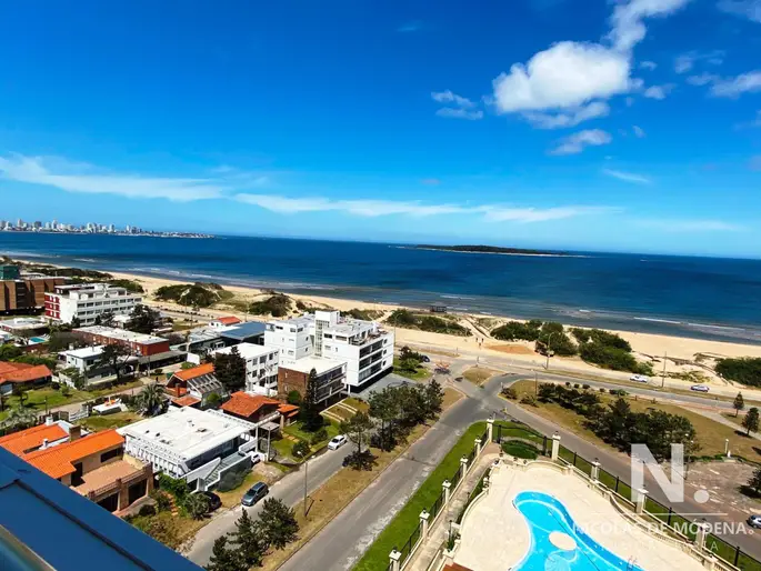Apartamento en venta, en Torre Le jardín, Punta del Este