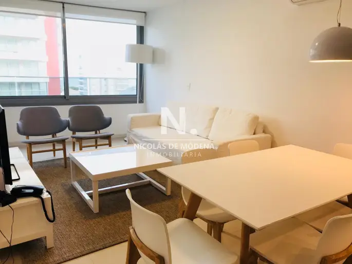 Vende apartamento de 2 dormitorios en aidy grill, Punta del Este