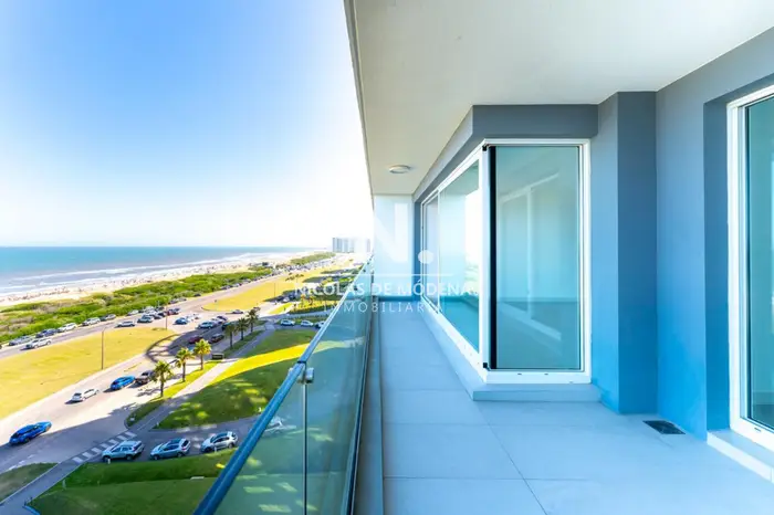 Se vende apartamento con vista inigualable al mar, de 3 dormitorios en Brava, Punta del Este.. TorreLe Parc III