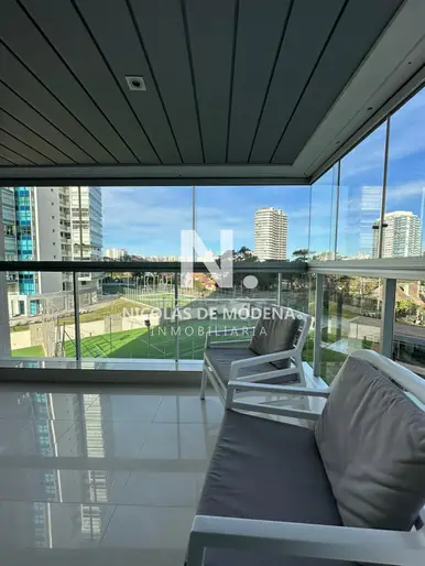 En venta apartamento de 2 Dormitorios en Punta del Este