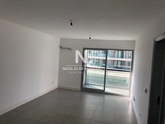 Departamento de 2 dormitorios proximo al mar en venta.