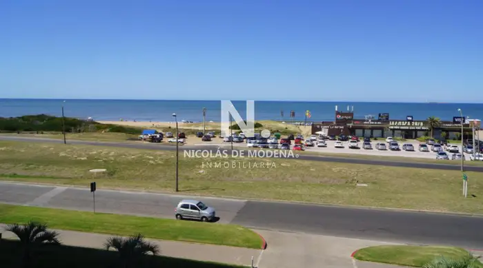 Vende Apartamento en Roosevelt - Punta del Este de 3 dormitorios en suite. Torre Le Parc
