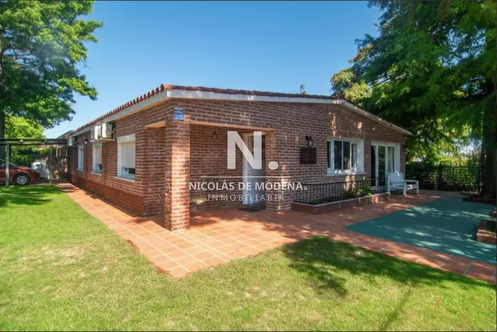 OPORTUNIDAD! Casa en Venta de 4 dormitorios en Pinares, Punta del Este