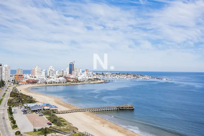 Vende Semi Piso en Millenium, Punta del Este